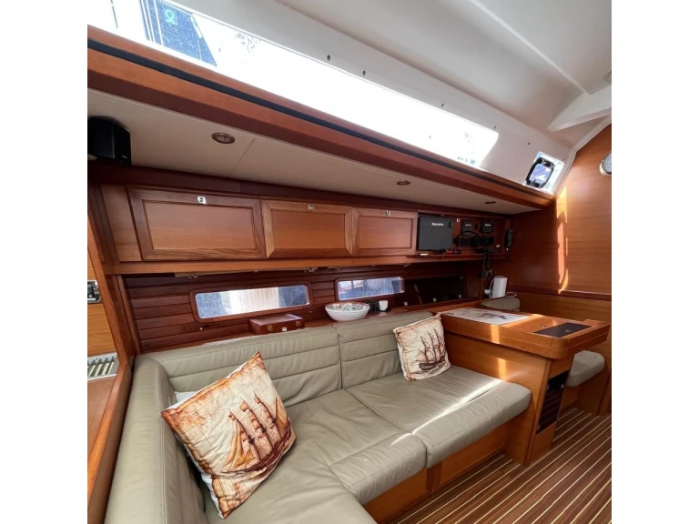 Louez un Dufour Dufour 560 Grand Large à Álimos