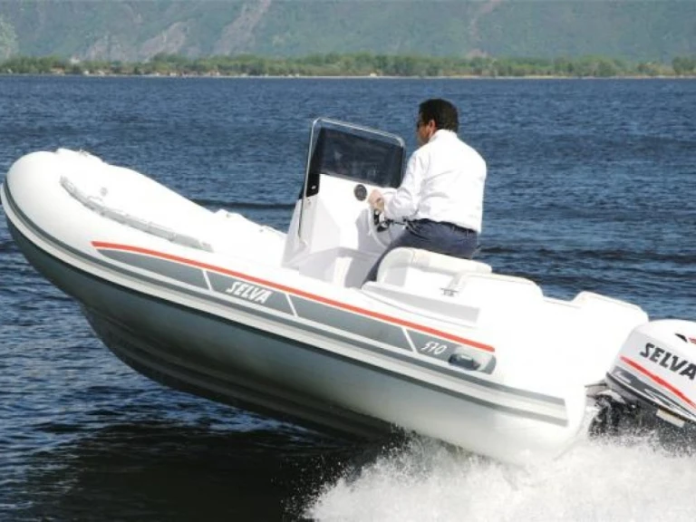 Location Bateau à moteur  avec permis