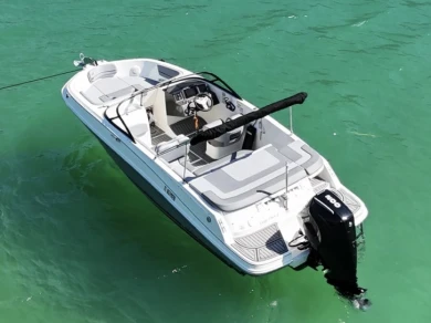 Huur een Bayliner VR5 OE in Brison-Saint-Innocent