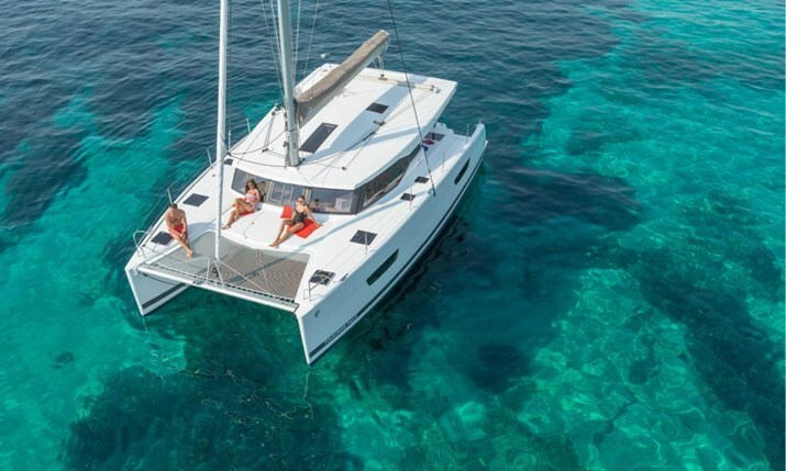 Location à Villefranche-sur-Mer - Fountaine Pajot Lucia 40 sur SamBoat