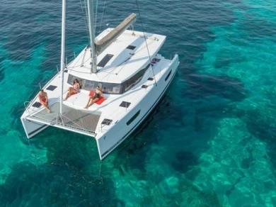 Alquiler Villefranche-sur-Mer - Fountaine Pajot Lucia 40 en SamBoat