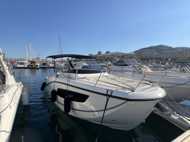 Location Bateau à moteur à Ajaccio - Quicksilver Activ 875 Sundeck