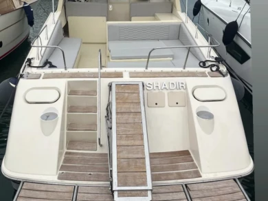 Motorboat rental with or without captain Riva Castellammare di Stabia