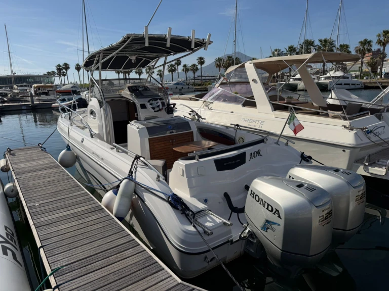 Location Bateau à moteur à Castellammare di Stabia - Ranieri Shadow 28