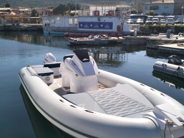 Location bateau Poltu Quatu pas cher Sunrise 7 easy