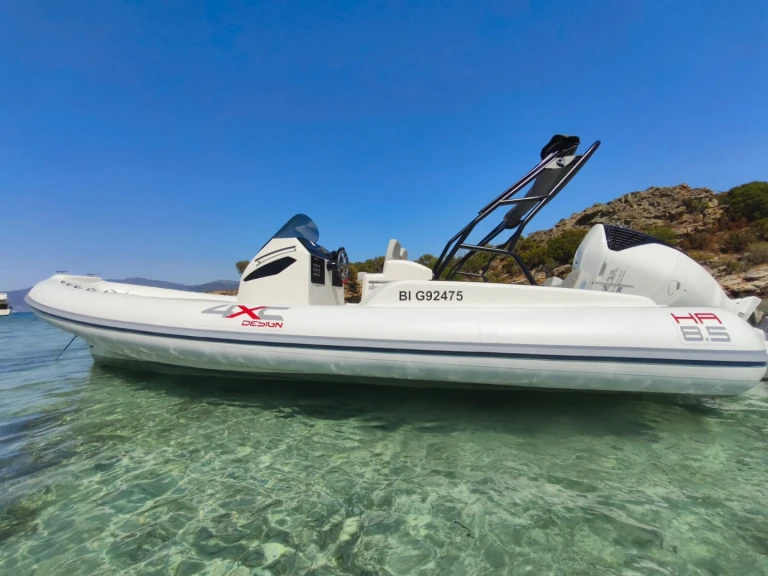 Location à Saint-Florent - 4XC HA 8.5 sur SamBoat