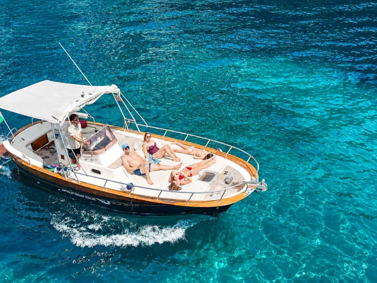 Louez un Fratelli Aprea Sorrento 7,50 open cruise à Amalfi
