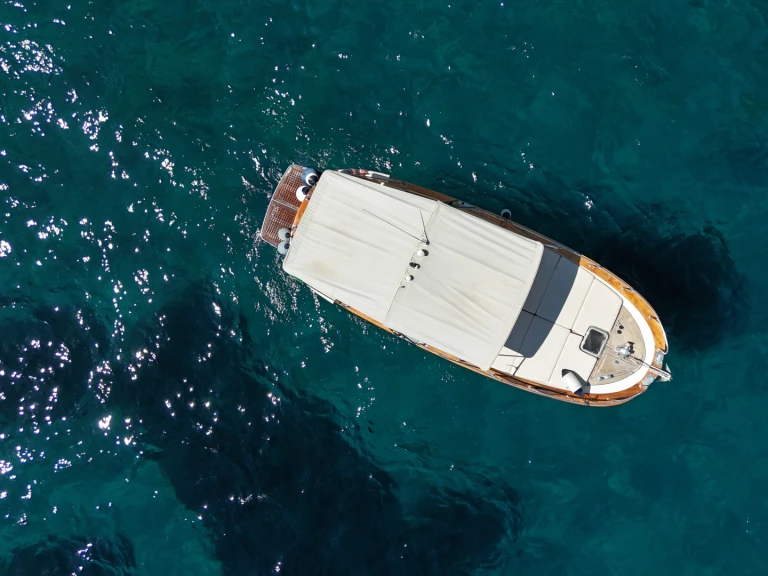 Bateau à moteur à louer à Amalfi au meilleur prix