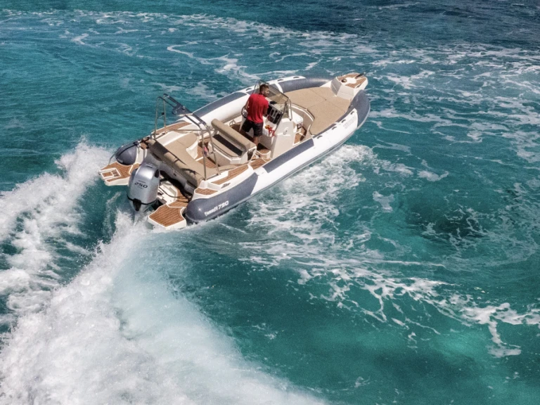 Location Semi-rigide à Hvar - Marlin Boat 790 Pro Dynamic