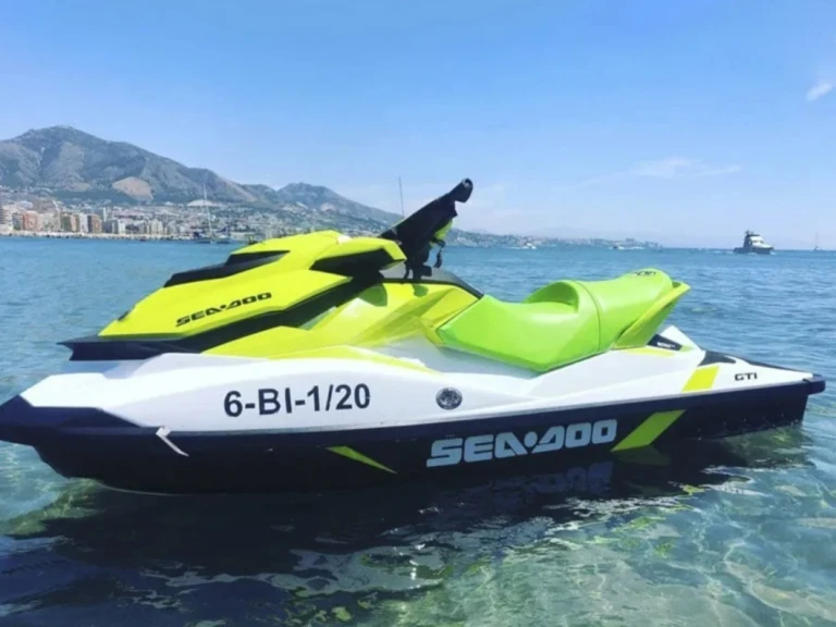 Location bateau Canet-en-Roussillon pas cher GTI