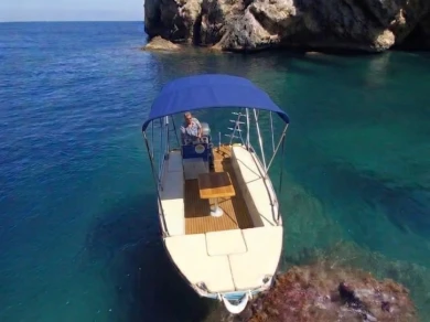 Bareboat Rental Motorboat Moggaro with a boat licence
