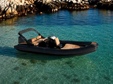 Louer Semi-rigide avec ou sans skipper gomini à Saint-Cyr-sur-Mer