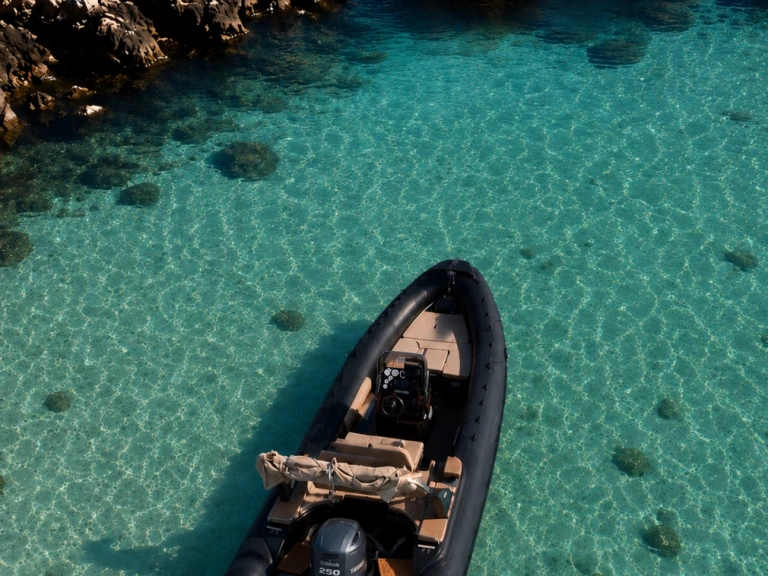 Semi-rigide à louer à Saint-Cyr-sur-Mer au meilleur prix