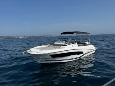 Noleggio Barca a motore Jeanneau con patente nautica