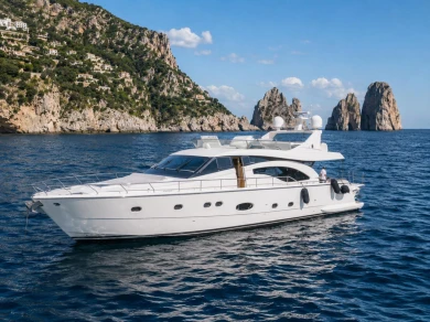 Yacht charter Castellammare di Stabia cheap Ferretti 680