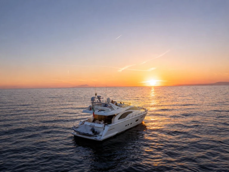 Louer Yacht avec ou sans skipper Ferretti à Castellammare di Stabia