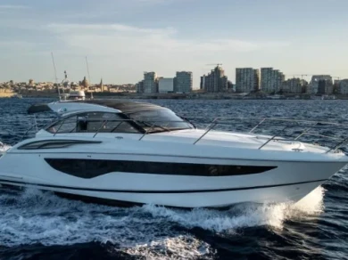 Yacht charter Port de Sitges Aiguadolç cheap Princess V40