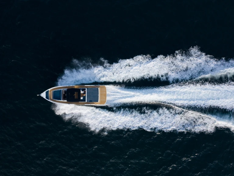 Location Bateau à moteur Deantonio avec permis