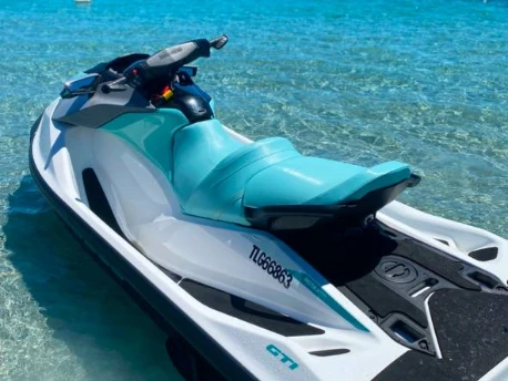 Location à Bormes-les-Mimosas - Sea-Doo GTI 130 sur SamBoat