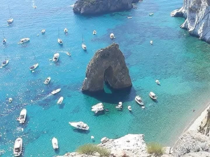 Louer Voilier avec ou sans skipper Bénéteau à Ponza