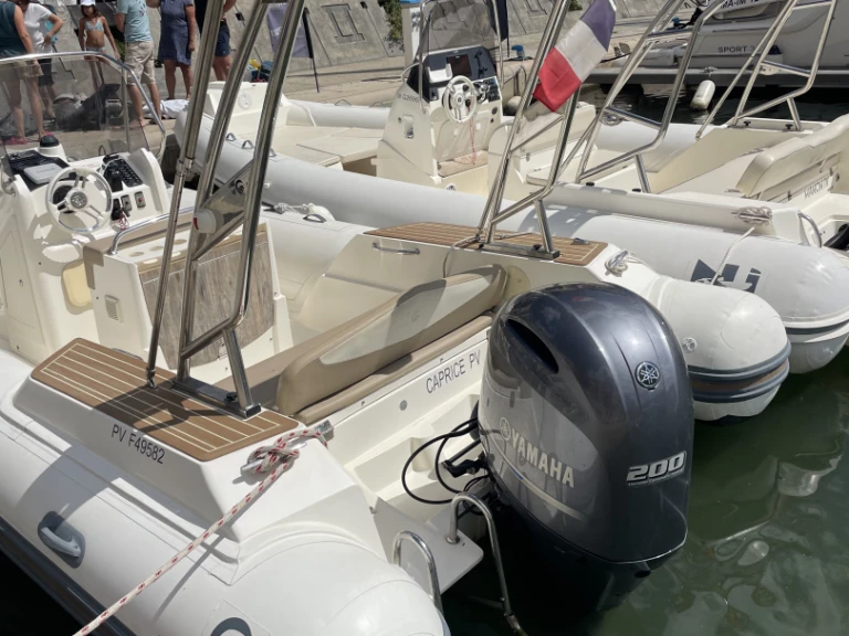 Location Semi-rigide à Argelès-sur-Mer - Capelli Tempest 700