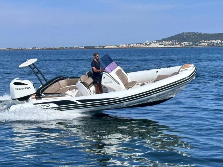 Louez un Grand Boats golden line G680 à Mèze