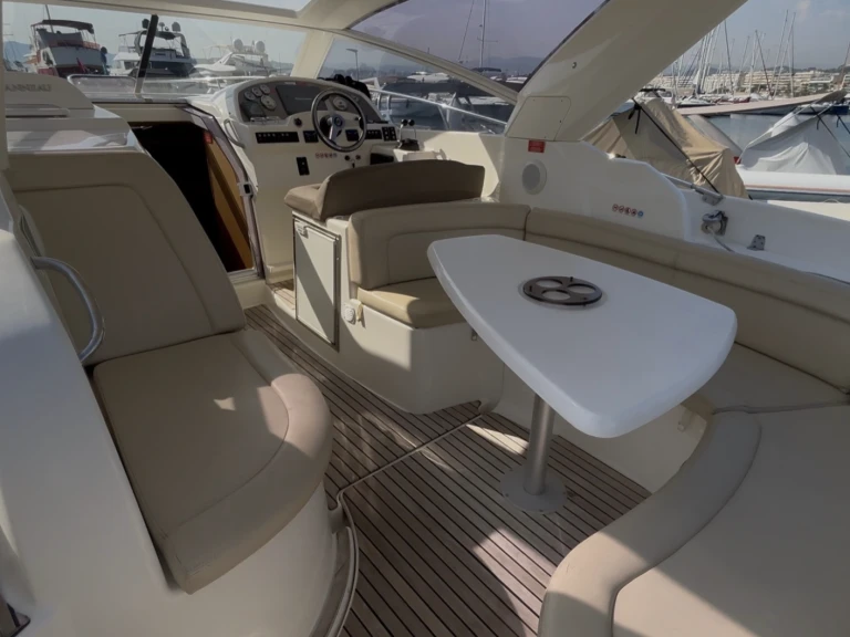 Yacht à louer à Cannes au meilleur prix