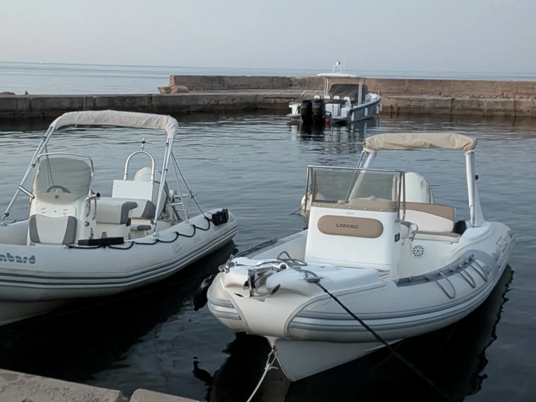 Louer Semi-rigide avec ou sans skipper Lomac à Porto-Vecchio