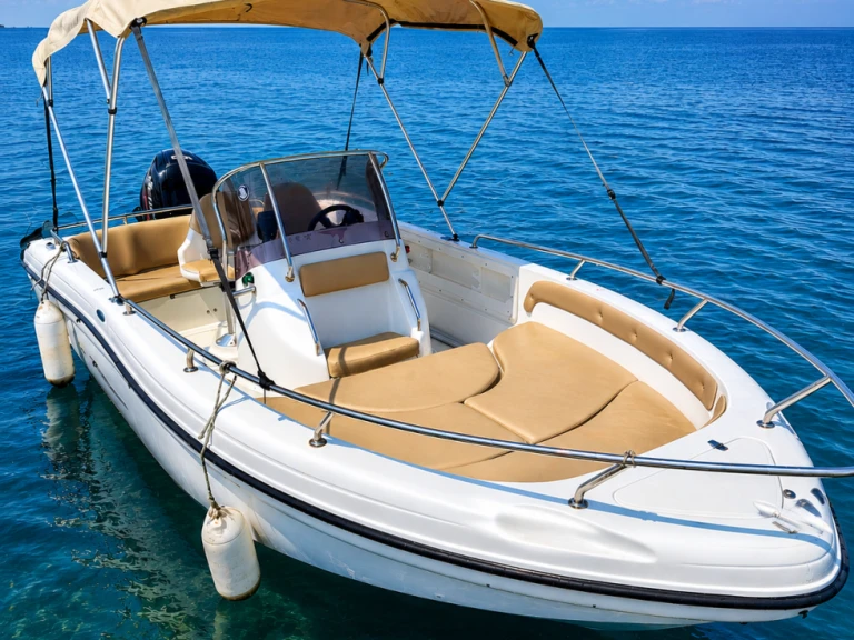 Louer Bateau à moteur avec ou sans skipper Ranieri à Carnon-Plage