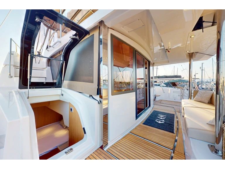 Catamaran à louer à Lefkáda au meilleur prix