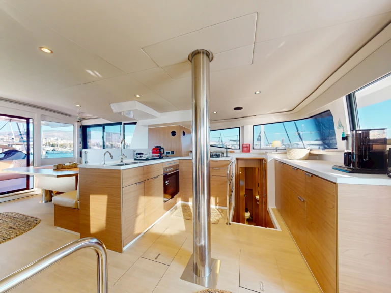 Catamaran à louer à Lefkáda au meilleur prix