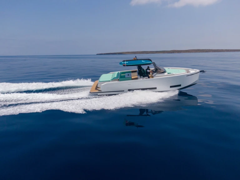Bateau à moteur à louer à Ibiza (Ville) au meilleur prix
