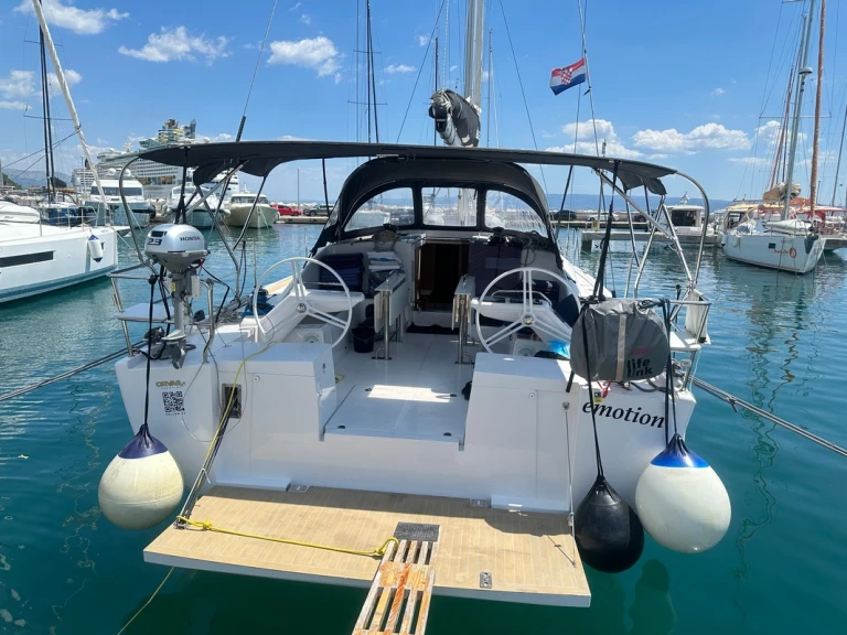Louer Voilier avec ou sans skipper Elan à Split
