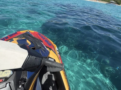 Louez un Sea-Doo Spark à Saint-Tropez