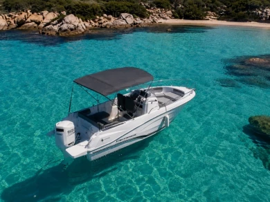 Louez un Jeanneau Cap Camarat 6.5 CC Serie 3 à Porto-Vecchio