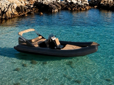Noleggio Gommone gomini con patente nautica