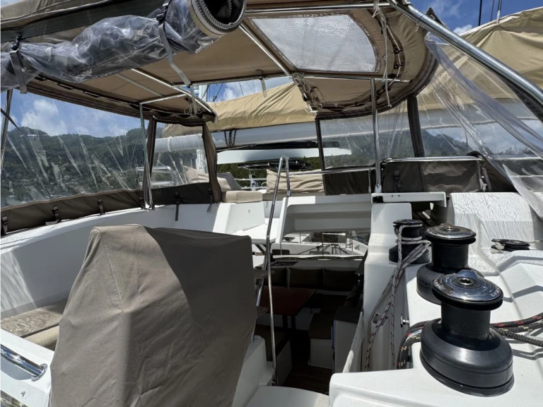Location bateau Fountaine Pajot Saba 50 à Mahé sur Samboat