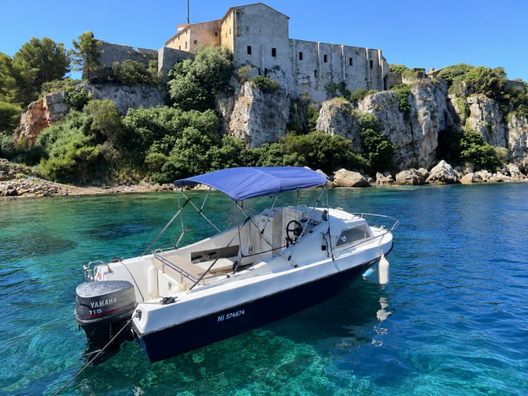 Louer Bateau à moteur avec ou sans skipper Rocca à Cannes