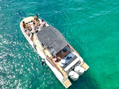 Bénéteau Flyer 8.8 SPACEdeck charter bareboat or captained in  Tossa de Mar