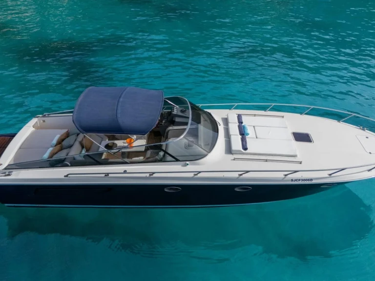 Location bateau Saint-Jean-Cap-Ferrat pas cher Itama 40