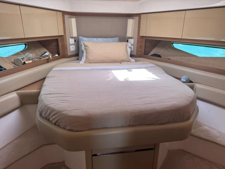 Louer Yacht avec ou sans skipper Azimut à Juan-les-Pins