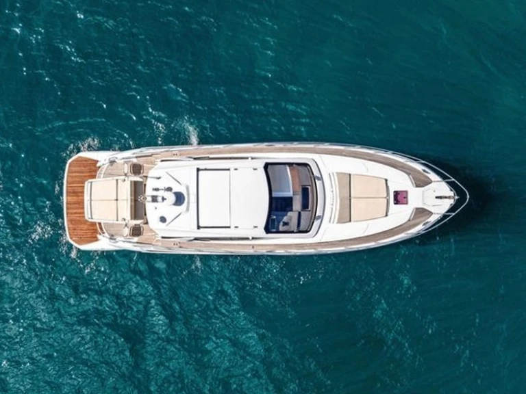 Yacht à louer à Juan-les-Pins au meilleur prix