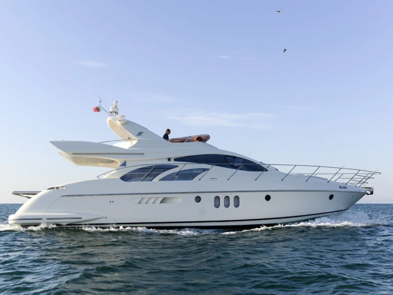 Location à Juan-les-Pins - Azimut Azimut 55 Fly sur SamBoat