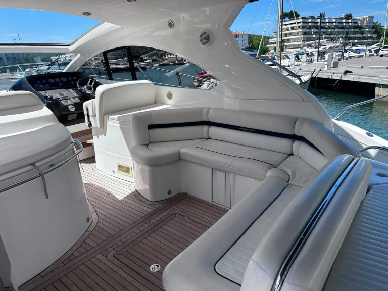 Louer Bateau à moteur avec ou sans skipper Sunseeker à Castell-Platja d'Aro