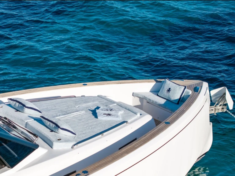 Bateau à moteur à louer à France au meilleur prix