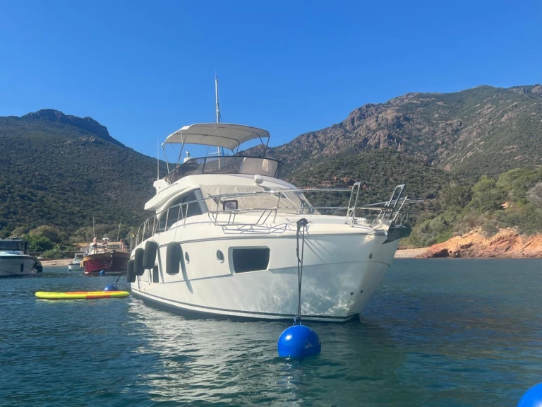 Yacht à louer à Antibes au meilleur prix
