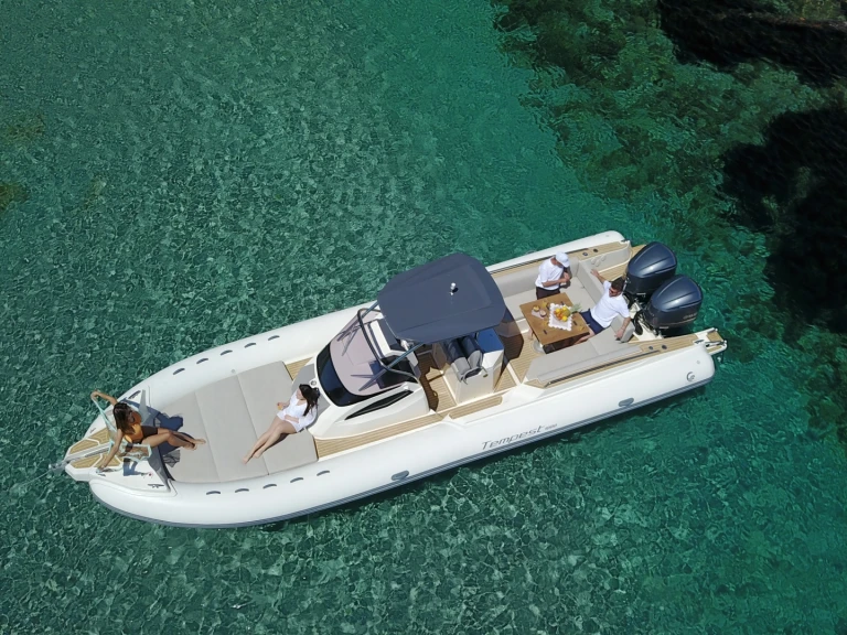 Location bateau Marine de Sant'Ambrogio pas cher CAPELLI 1000 TEMPEST CC