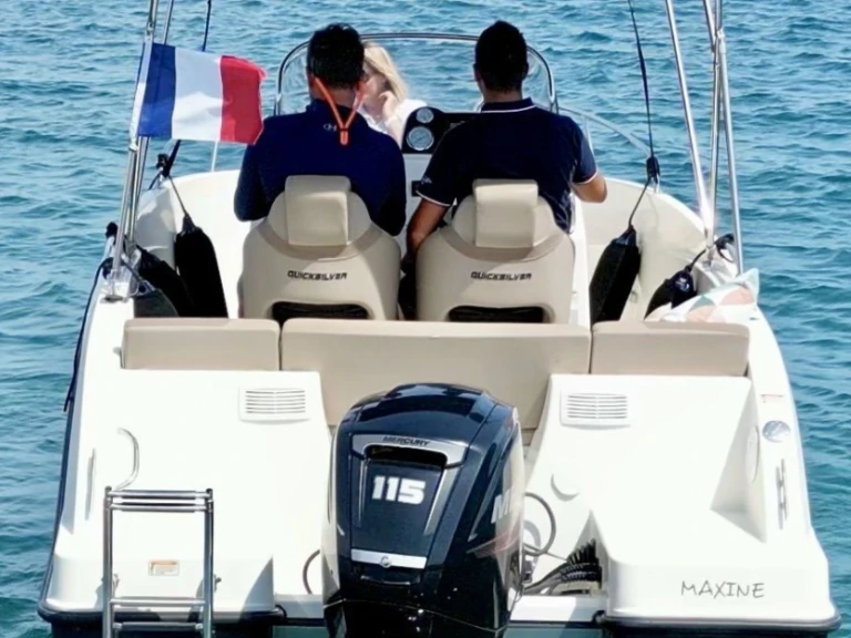 Location bateau Quicksilver Activ 555 Open à Antibes sur Samboat