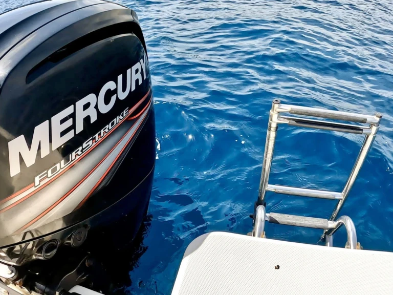 Location Bateau à moteur Quicksilver avec permis