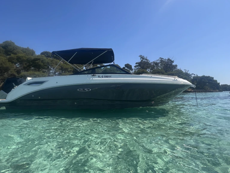 Bateau à moteur à louer à Port Fréjus au meilleur prix